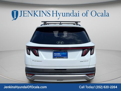 Certified 2025 Hyundai Tucson Limited AWD/4WD image 4
