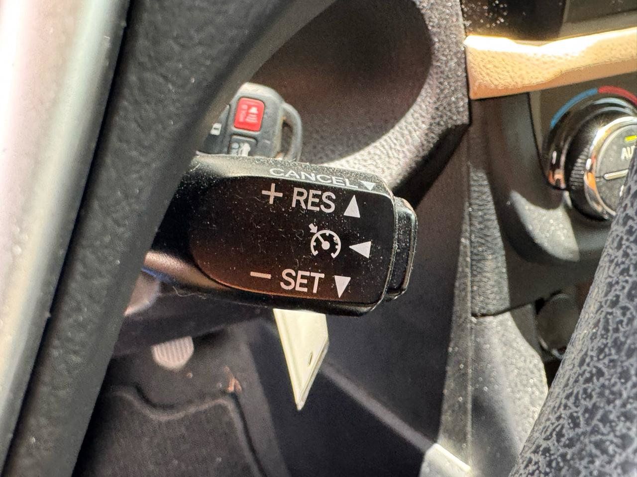 Used 2016 Toyota Corolla LE FWD image 28