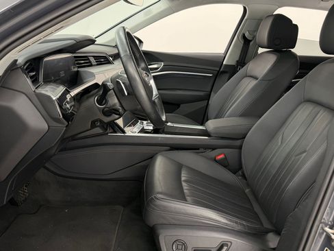 Used 2024 Audi Q8 e-tron Premium Plus w/ Premium Plus Package AWD/4WD image 28