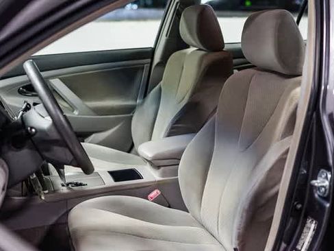 Used 2009 Toyota Camry LE image 17