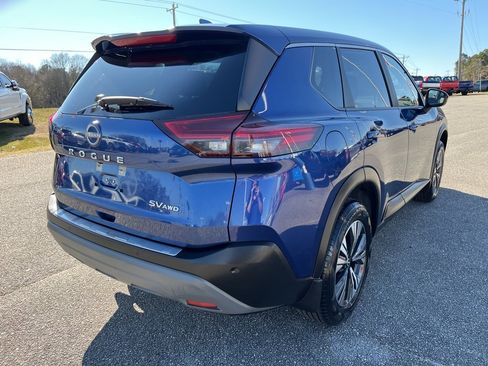 Used 2023 Nissan Rogue SV image 5