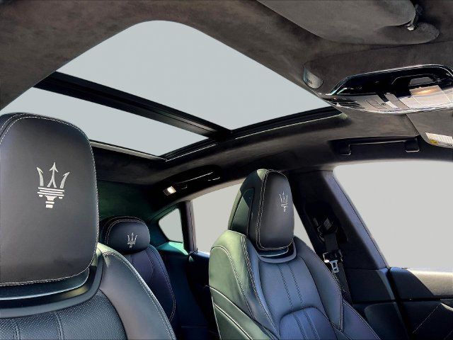 Used 2022 Maserati Levante GT AWD/4WD image 29