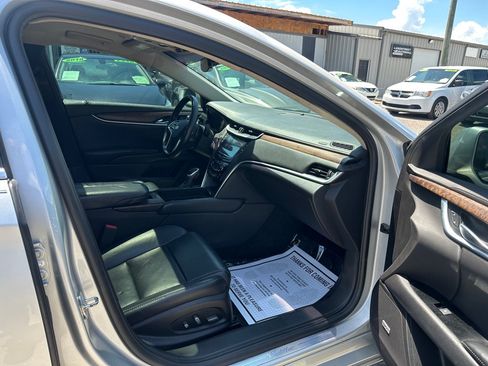 Used 2018 Cadillac XTS Luxury FWD image 12