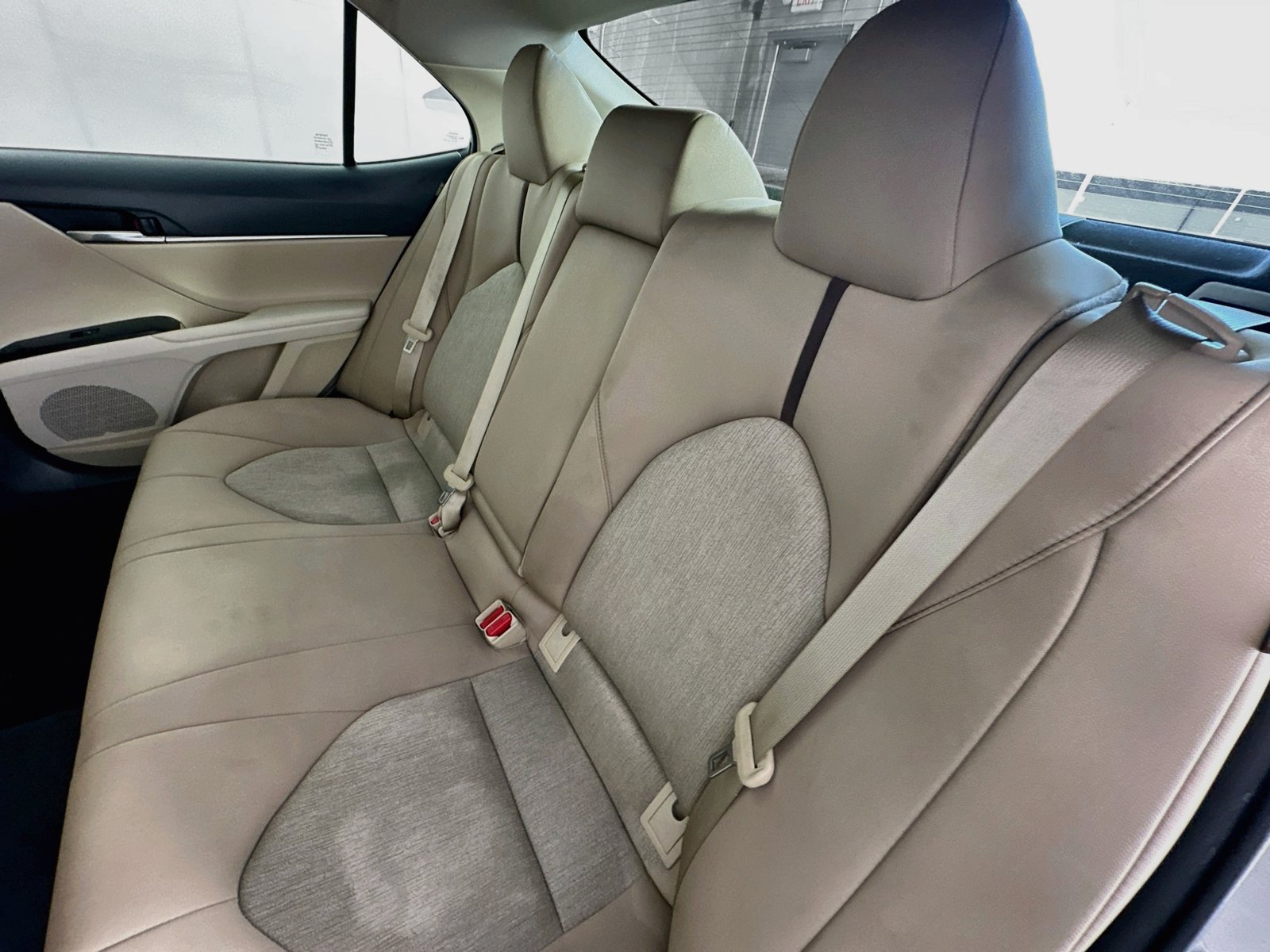 Used 2020 Toyota Camry LE FWD image 22