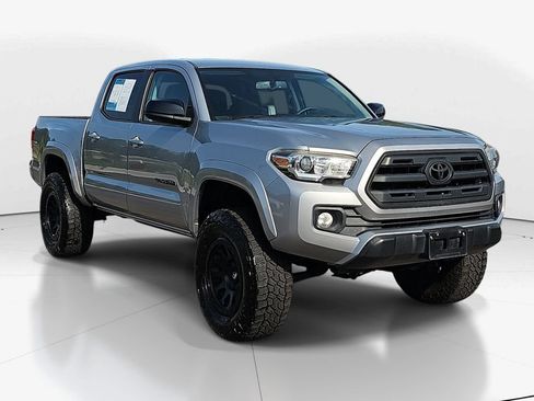 Used 2016 Toyota Tacoma SR5 w/ SR5 Appearance Package (SN) RWD image 3