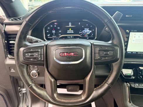 Used 2024 GMC Sierra 2500 AT4 w/ Technology Package AWD/4WD image 24