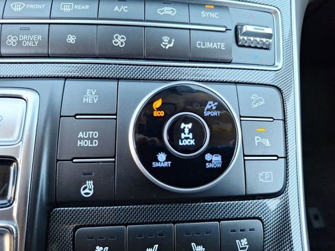 Used 2023 Hyundai Santa Fe Limited image 23