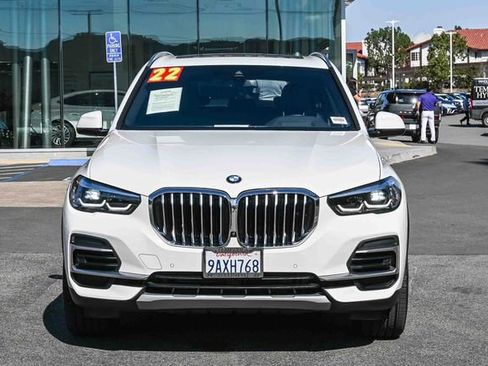 Used 2022 BMW X5 xDrive40i w/ Premium Package image 2