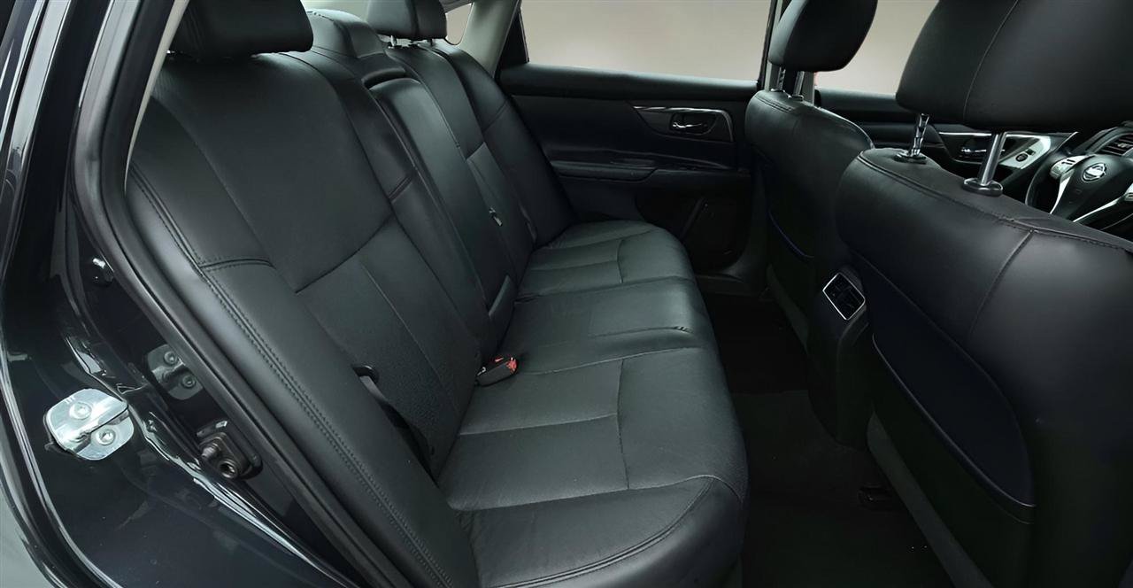 Used 2014 Nissan Altima 2.5 SL w/ Moonroof Package FWD image 26