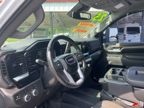 Used 2025 GMC Sierra 3500 SLE w/ Preferred Package AWD/4WD image 23