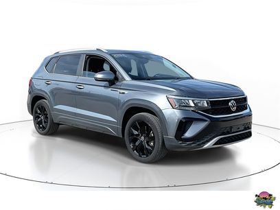 Certified 2022 Volkswagen Taos SE w/ Panoramic Sunroof Package