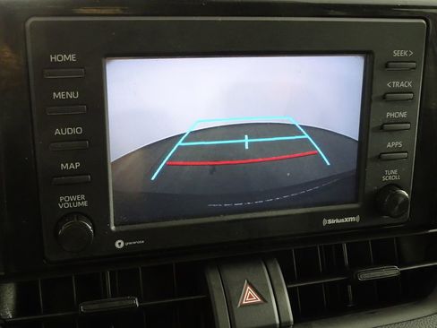 Used 2022 Toyota RAV4 LE image 8