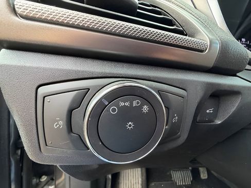 Used 2020 Ford Fusion SE image 28