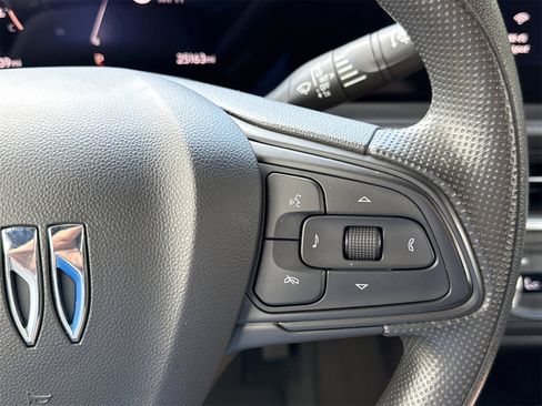 Used 2024 Buick Envista Preferred w/ Advanced Safety Package image 20