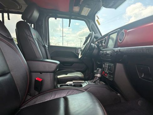 Used 2019 Jeep Wrangler Unlimited Rubicon AWD/4WD image 22