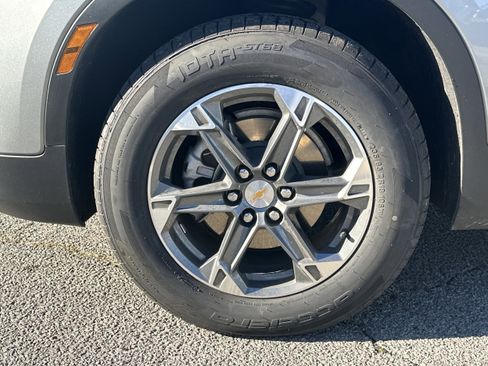 Used 2025 Chevrolet Blazer LT image 11