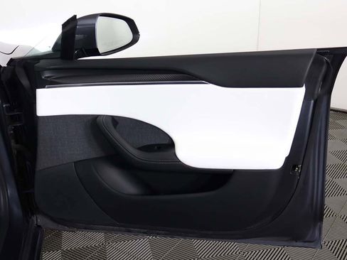 Used 2021 Tesla Model S Plaid image 25