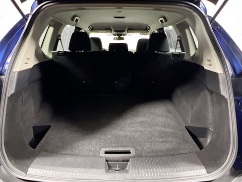 Used 2023 Nissan Rogue SV FWD image 34