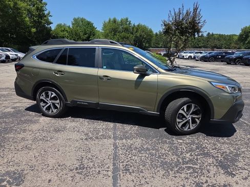 Used 2022 Subaru Outback Limited AWD/4WD image 3