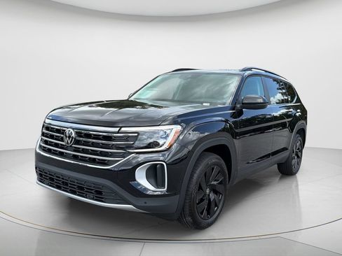 New 2026 Volkswagen Atlas SE FWD image 1