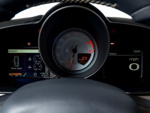 Used 2014 Ferrari 458 Italia image 31