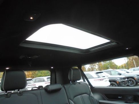 Used 2024 Jeep Grand Wagoneer L Series II w/ Quick Order Packagew 28T image 21