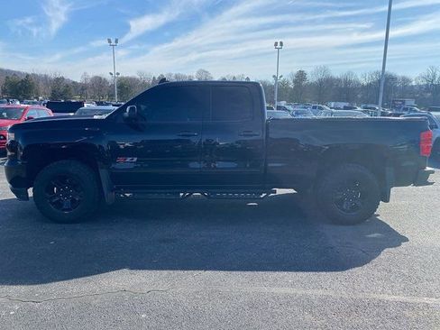Used 2017 Chevrolet Silverado 1500 LT w/ Midnight Edition image 2