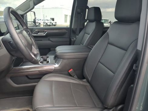 Used 2026 Chevrolet Silverado 2500 LTZ w/ LTZ Plus Package AWD/4WD image 11