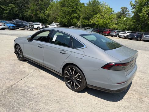 Used 2023 Honda Accord Touring image 7