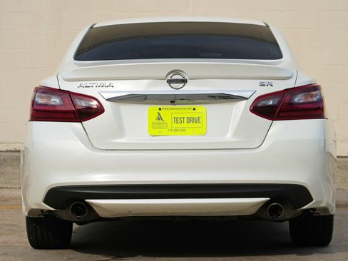 Used 2017 Nissan Altima 2.5 SR FWD image 10