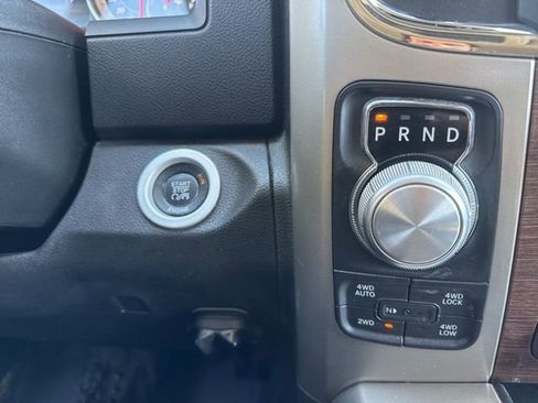 Used 2013 RAM 1500 Laramie w/ Convenience Group image 29