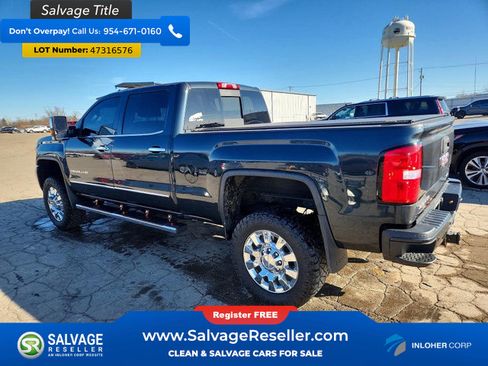 Used 2018 GMC Sierra 2500 Denali w/ Duramax Plus Package AWD/4WD image 3