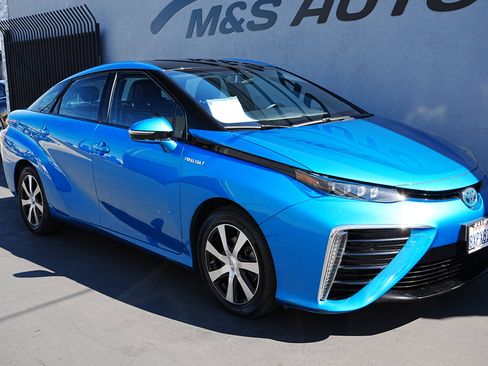 Used 2018 Toyota Mirai image 3