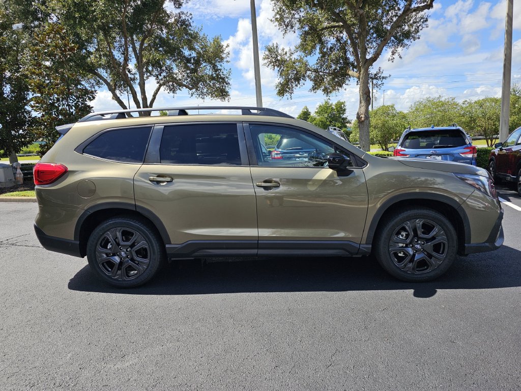 Used 2024 Subaru Ascent Onyx Edition AWD/4WD image 2