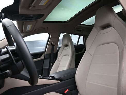 Used 2025 Porsche Panamera 4S image 5
