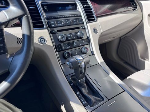 Used 2010 Ford Taurus Limited image 34