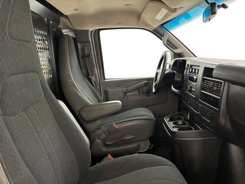 Certified 2021 GMC Savana 2500 w/ Driver Convenience Package RWD image 13
