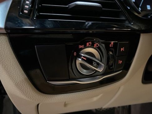 Used 2019 BMW 540i image 34