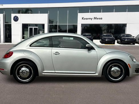 Used 2013 Volkswagen Beetle 2.5 FWD image 3