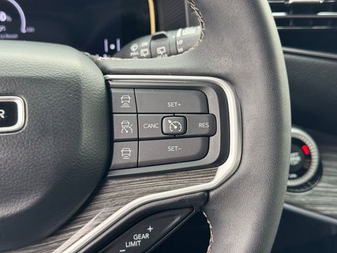 Used 2022 Jeep Wagoneer Series II image 37