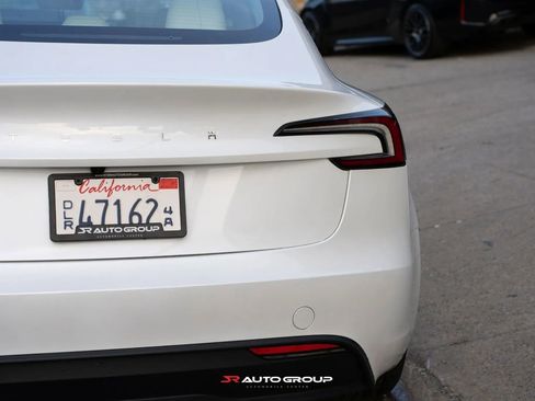 Used 2025 Tesla Model 3 Long Range RWD image 15