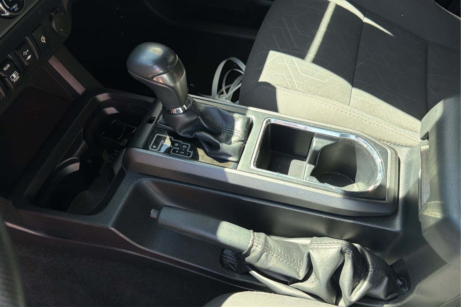 Used 2018 Toyota Tacoma TRD Sport RWD image 20