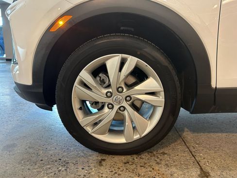 Used 2025 Buick Encore GX Preferred AWD/4WD image 28