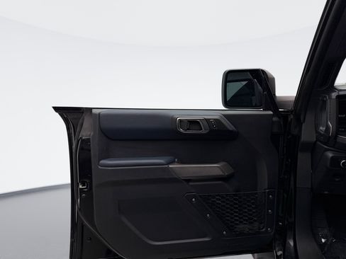 Used 2023 Ford Bronco Outer Banks image 9