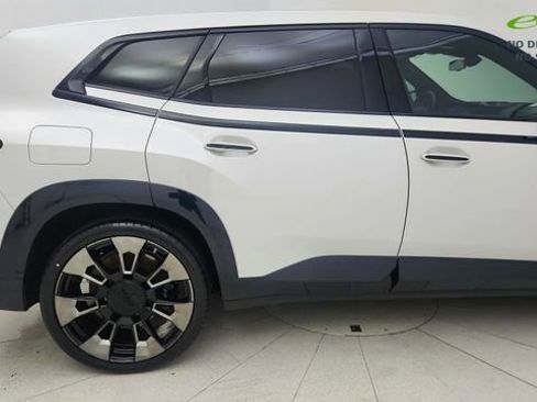 Used 2023 BMW XM AWD/4WD image 12
