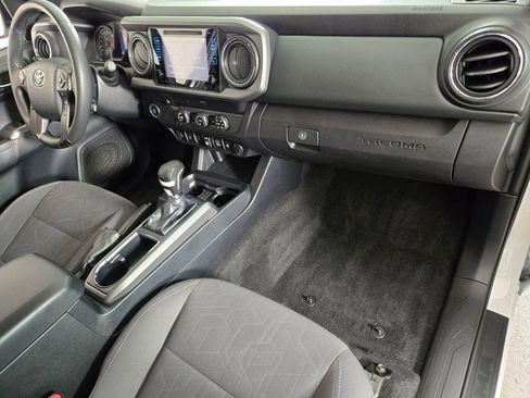 Used 2019 Toyota Tacoma TRD Off-Road w/ Technology Package RWD image 23