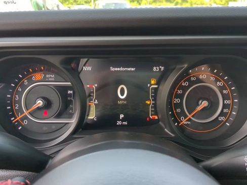 New 2024 Jeep Wrangler Unlimited Rubicon w/ Technology Group image 27