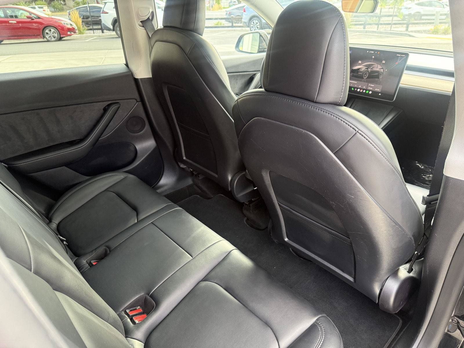 Used 2022 Tesla Model Y Long Range AWD/4WD image 19