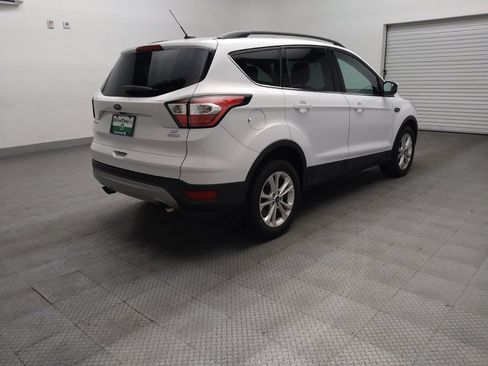 Used 2018 Ford Escape SE FWD image 9