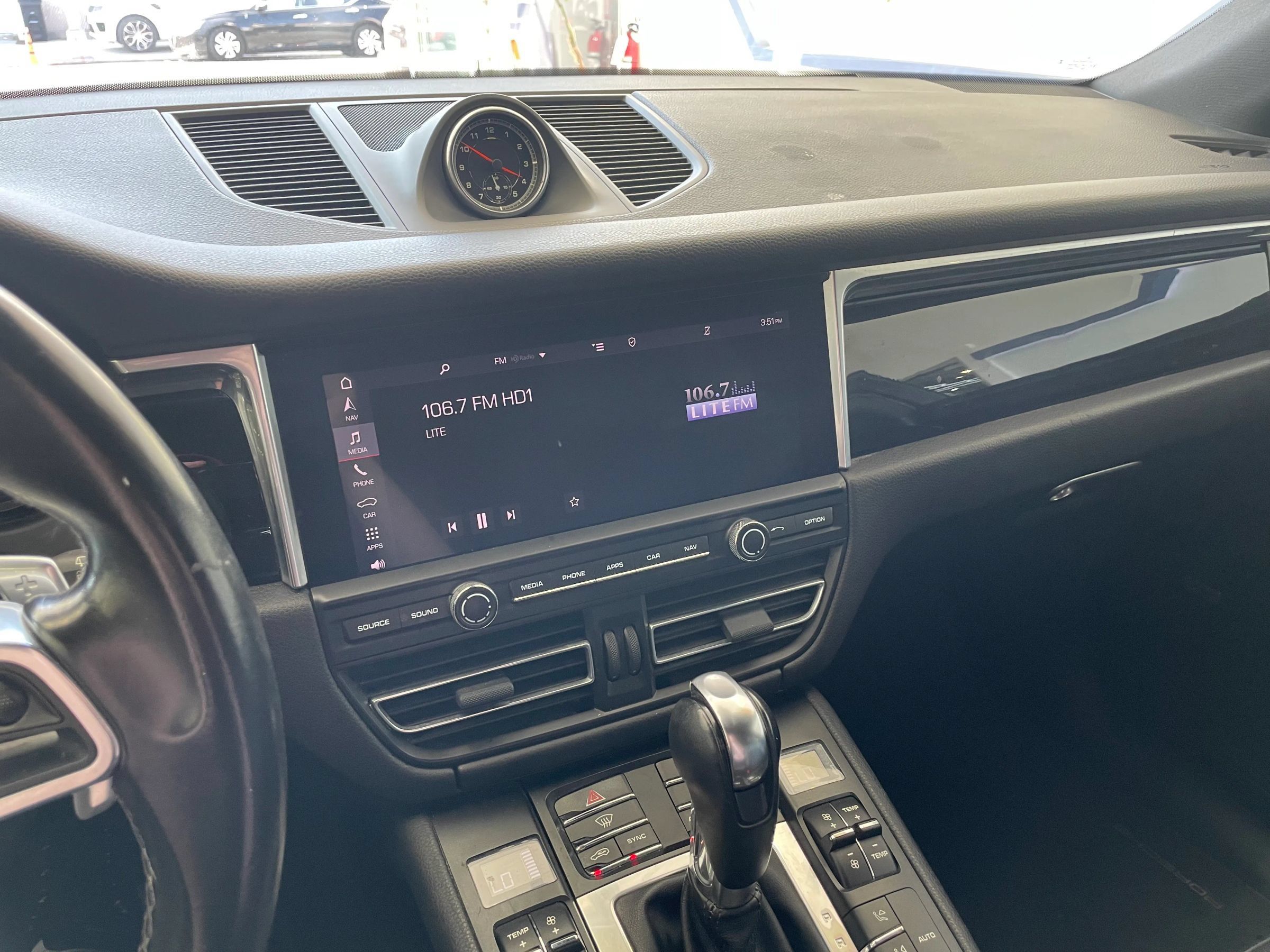 Used 2021 Porsche Macan AWD/4WD image 14